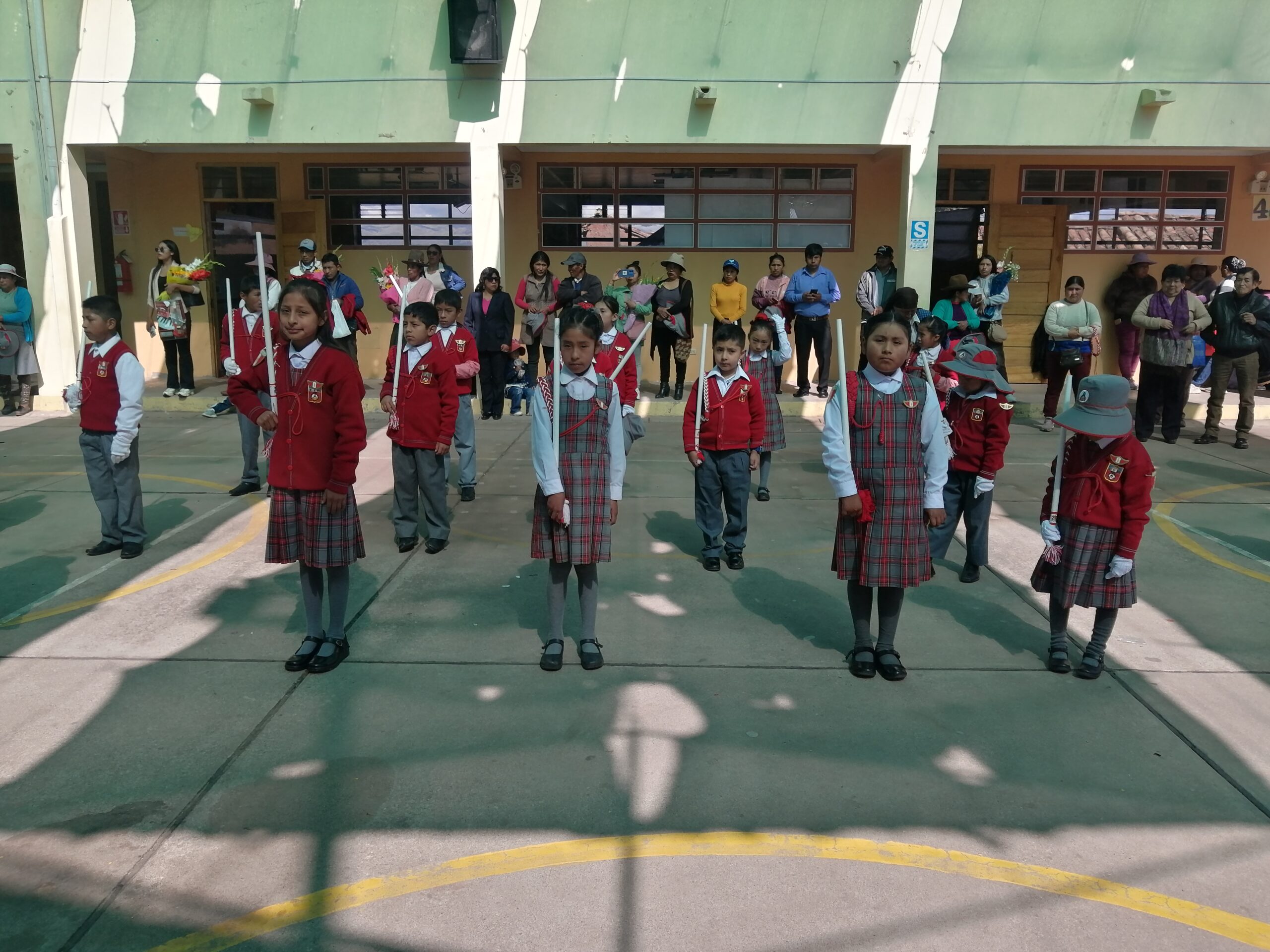 Comunidad educativa en la fiesta patronal